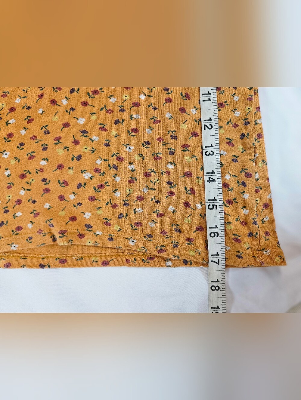 Forever 21 Juniors Mustard Yellow Floral V-neck Short Sleeve Cropped Top Size M - Picture 9 of 12
